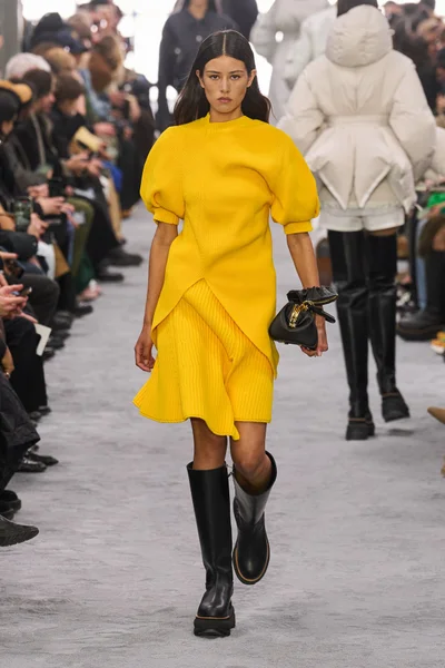 Look 17